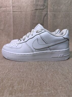 Nike Air Force 1 LE Triple White GS Youth Size 6Y Women 7.5 DH2920-111